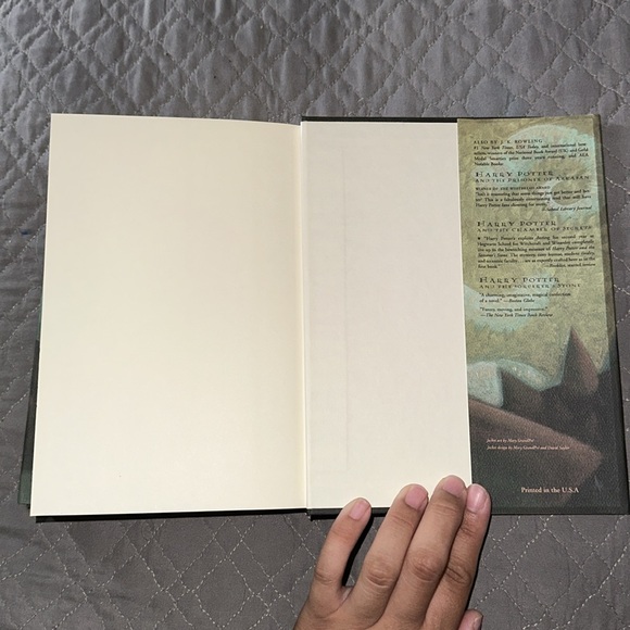 HARRY POTTER AND THE GOBLET OF FIRE HARDBACK COVER - BOOK 4 (2000) - Picture 7 of 7